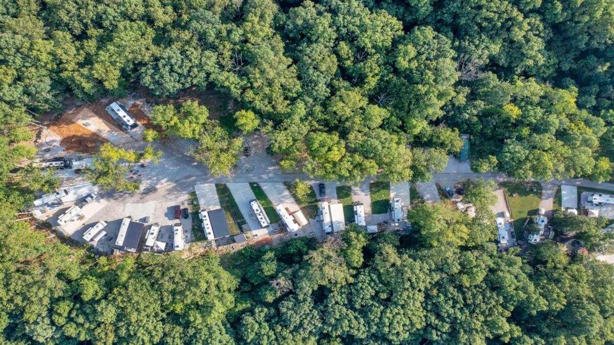Secluded Rustic Cabin With Views ブルーミントン エクステリア 写真